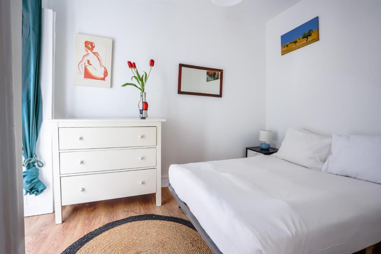 City Center Apt In Lively Bairro Alto! Lisbon Exterior photo